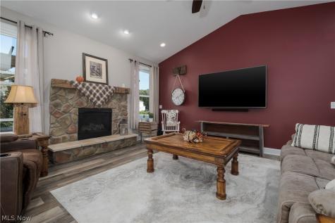 6188 Cartage Avenue NW Canal Fulton OH 44614