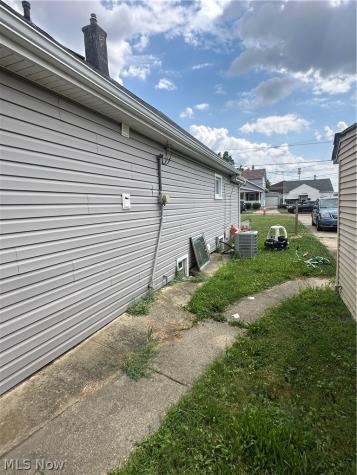 6306 Flowerdale Avenue Cleveland OH 44144