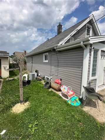 6306 Flowerdale Avenue Cleveland OH 44144