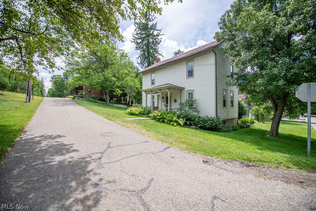 204 E 4th Street Zoar OH 44622