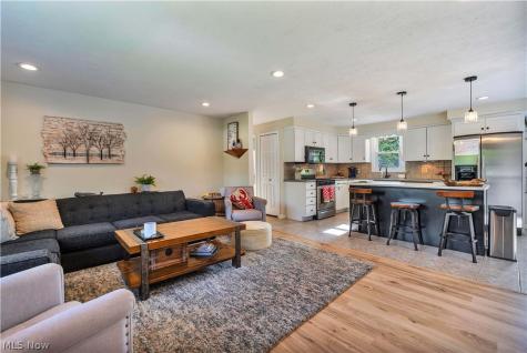 8263 Winterwood Avenue NW North Canton OH 44720