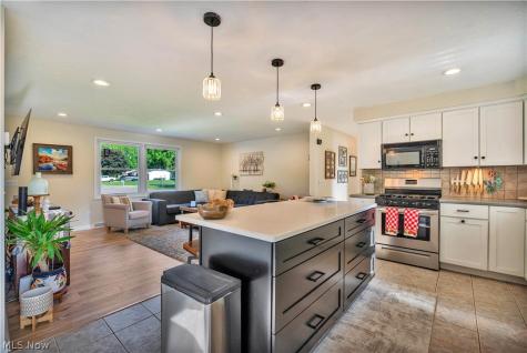 8263 Winterwood Avenue NW North Canton OH 44720