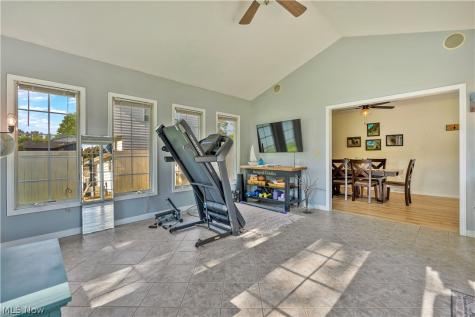 8263 Winterwood Avenue NW North Canton OH 44720
