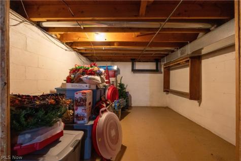 8263 Winterwood Avenue NW North Canton OH 44720