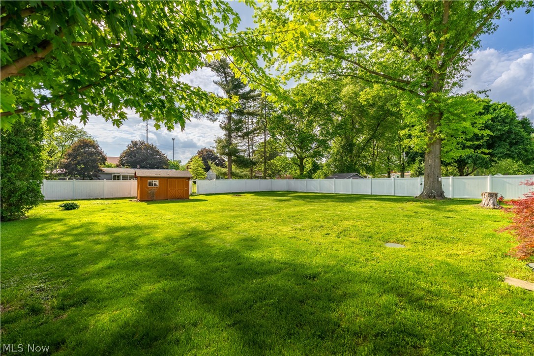 8263 Winterwood Avenue NW North Canton OH 44720