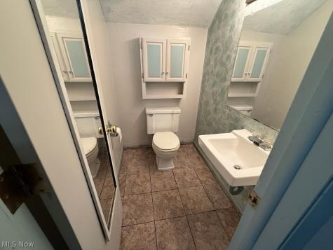 138 Valley Forge Circle Elyria OH 44035