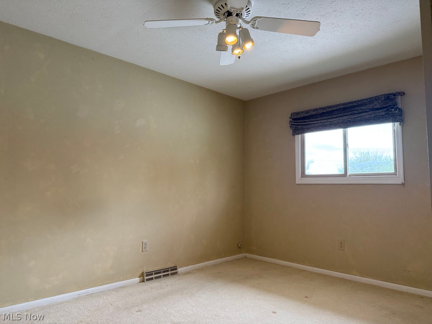 138 Valley Forge Circle Elyria OH 44035