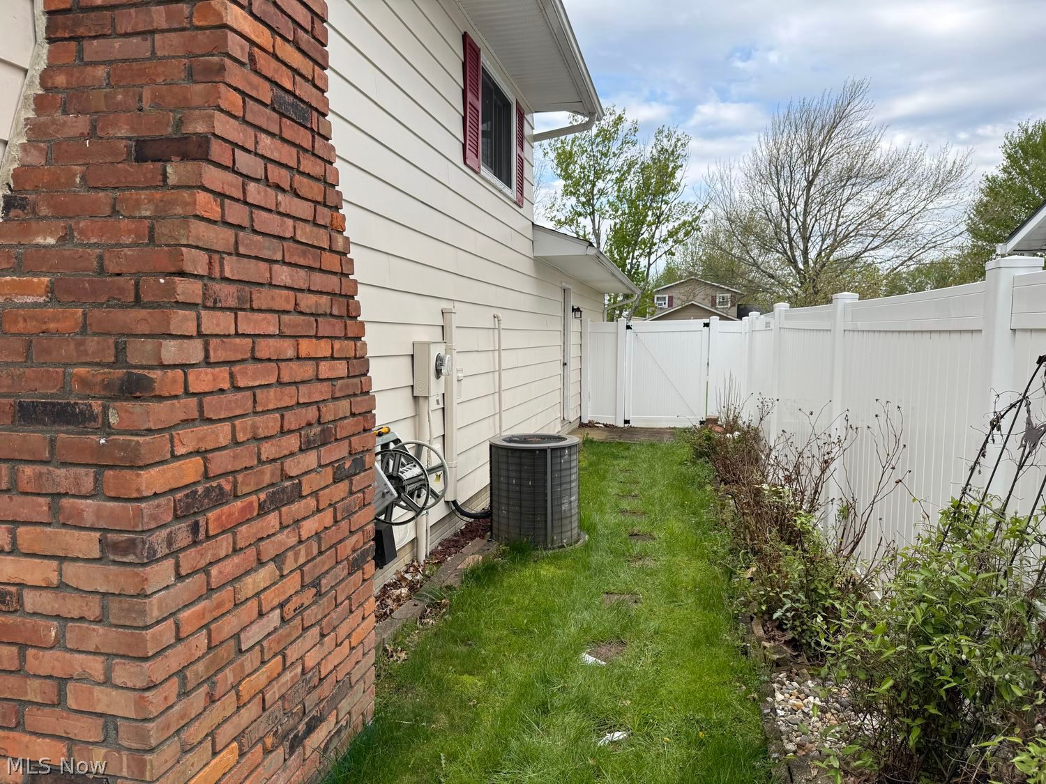 138 Valley Forge Circle Elyria OH 44035