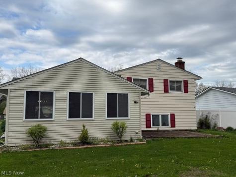 138 Valley Forge Circle Elyria OH 44035