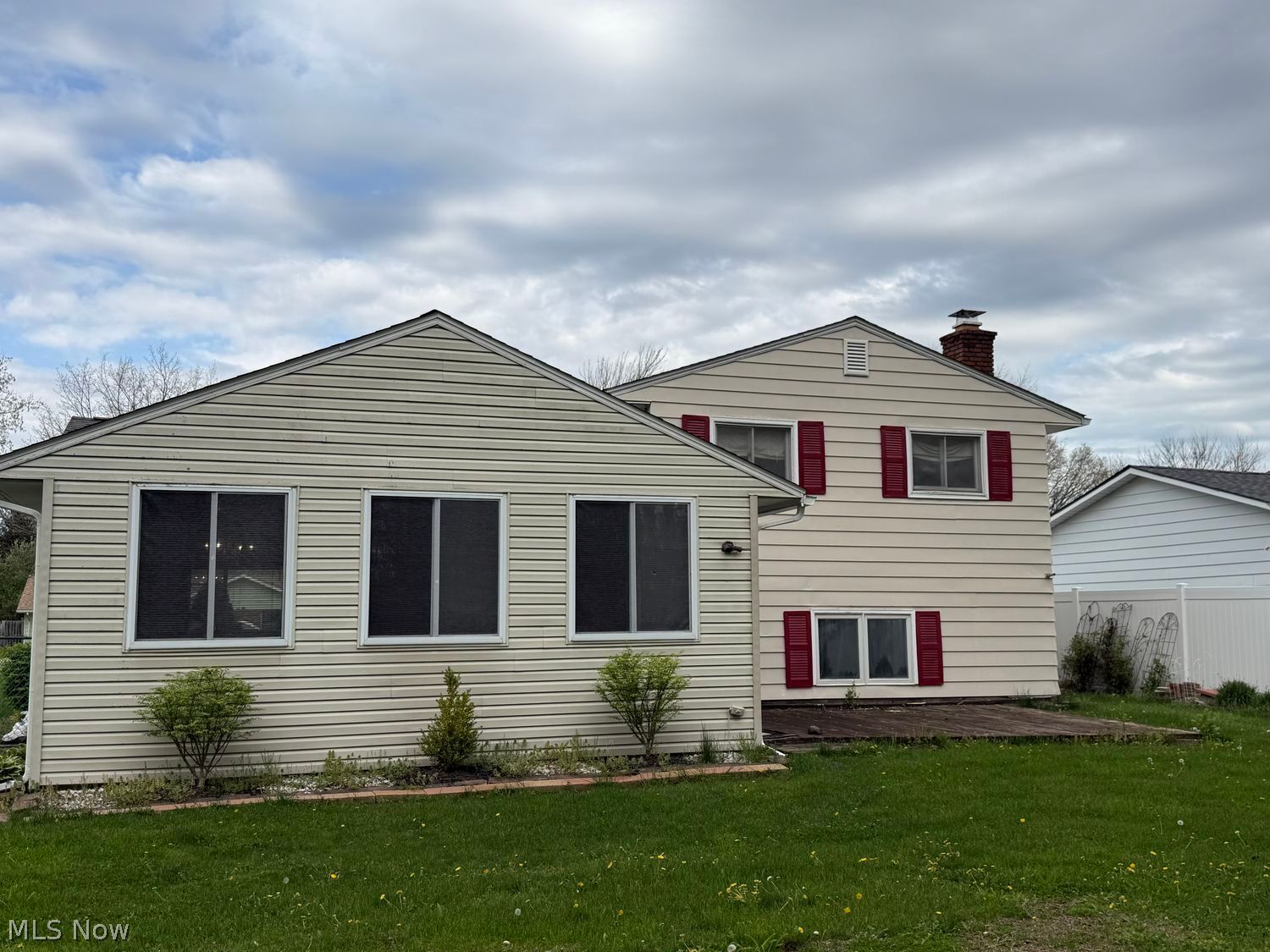 138 Valley Forge Circle Elyria OH 44035