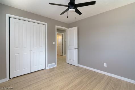 6150 Vernondale Drive Parma Heights OH 44130