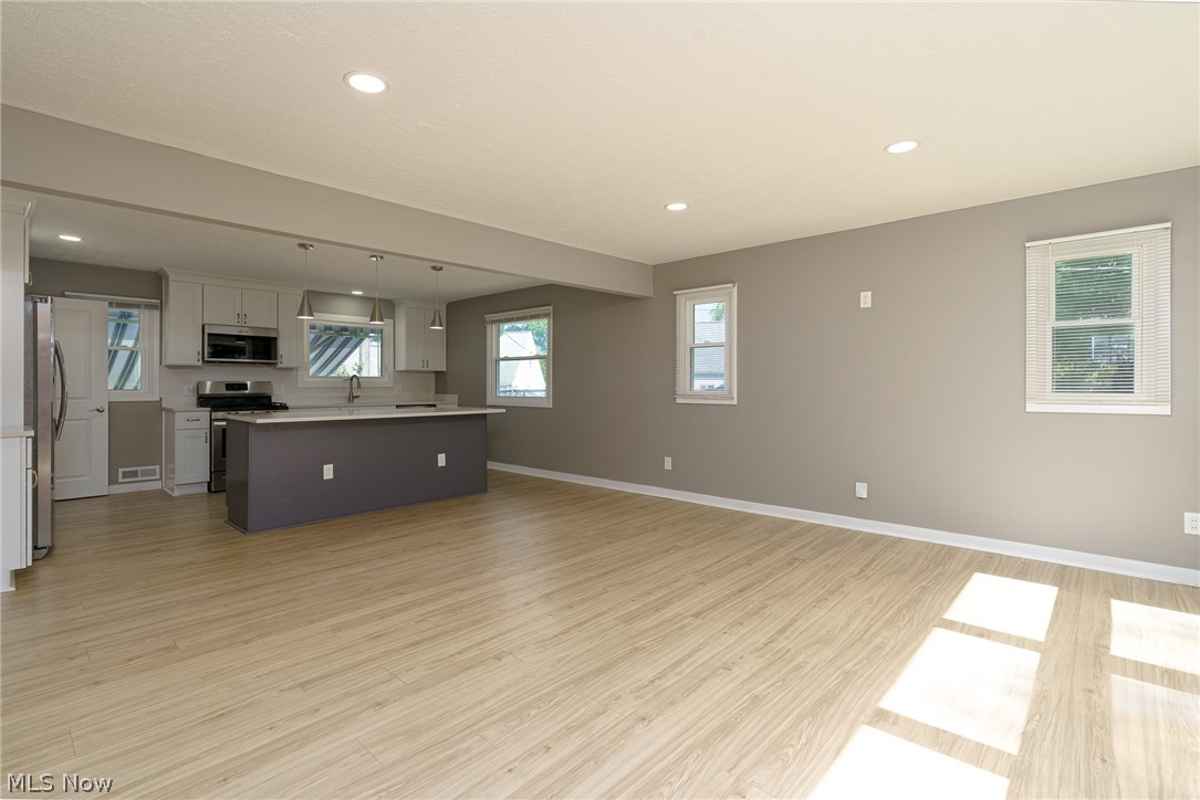 6150 Vernondale Drive Parma Heights OH 44130