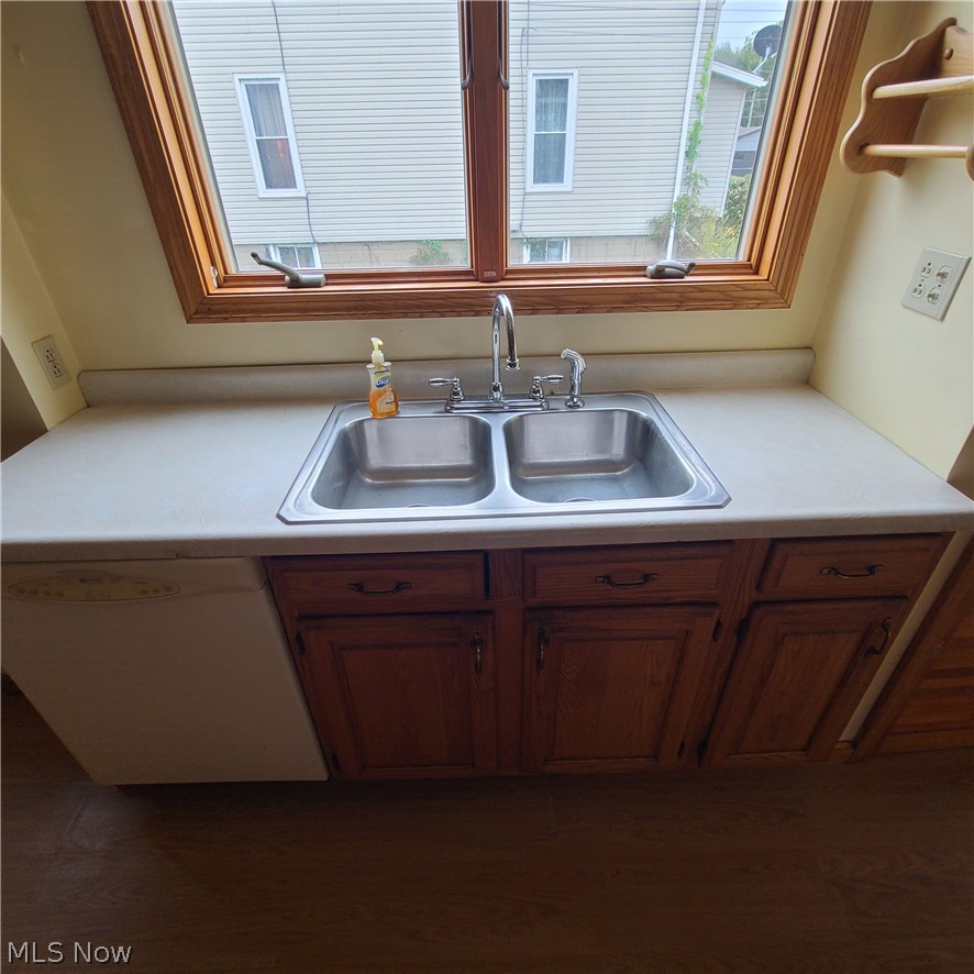 109 Sycamore Street Adena OH 43901