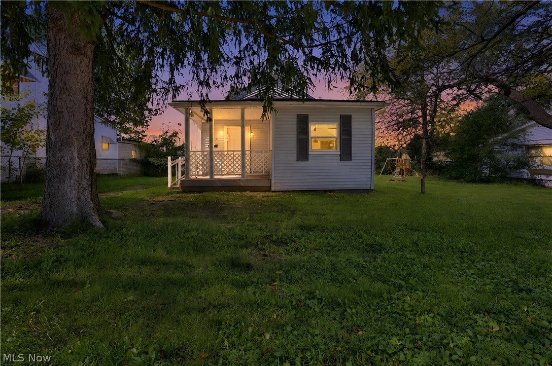 1717 Root Avenue NE Canton OH 44705