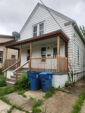 2364 Apple Avenue Lorain OH 44055