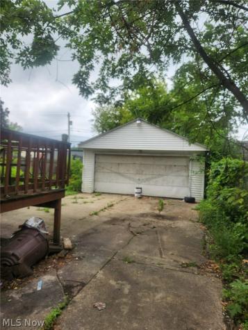 2364 Apple Avenue Lorain OH 44055