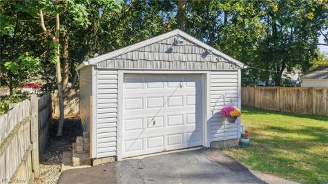 2505 15th Street Cuyahoga Falls OH 44223