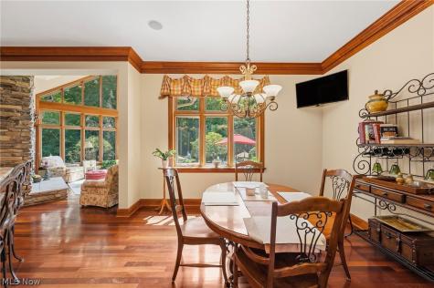 1088 River Woods Drive Hinckley OH 44233