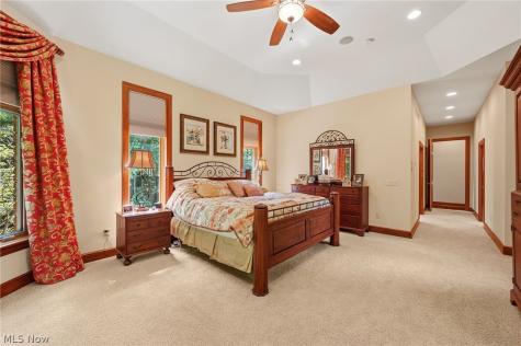 1088 River Woods Drive Hinckley OH 44233
