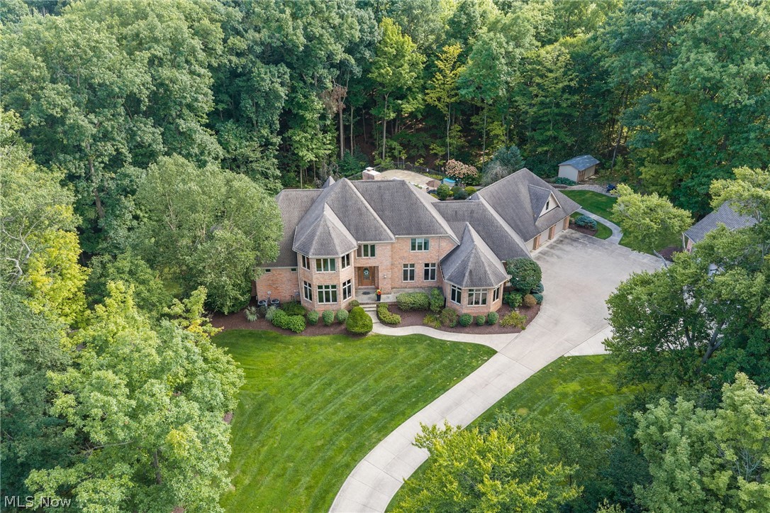 1088 River Woods Drive Hinckley OH 44233