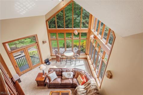 1088 River Woods Drive Hinckley OH 44233