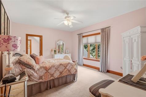 1088 River Woods Drive Hinckley OH 44233