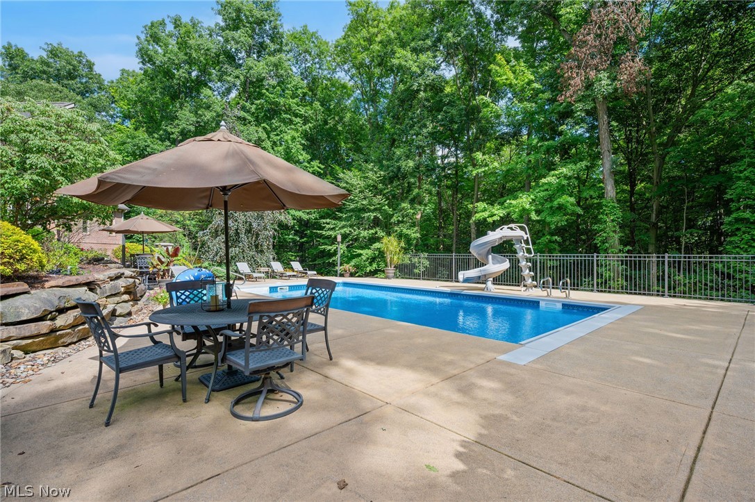 1088 River Woods Drive Hinckley OH 44233