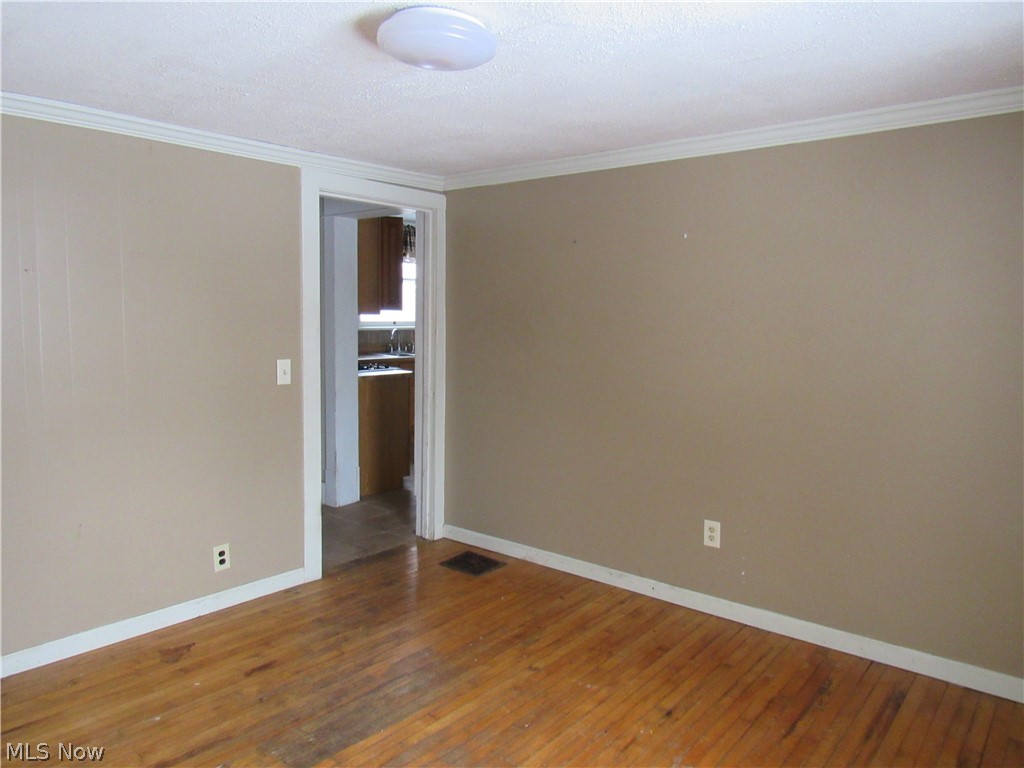 406 W Indiana Avenue Sebring OH 44672