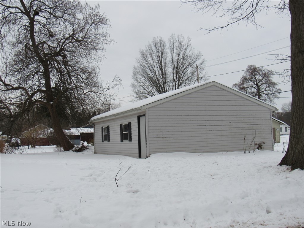 406 W Indiana Avenue Sebring OH 44672
