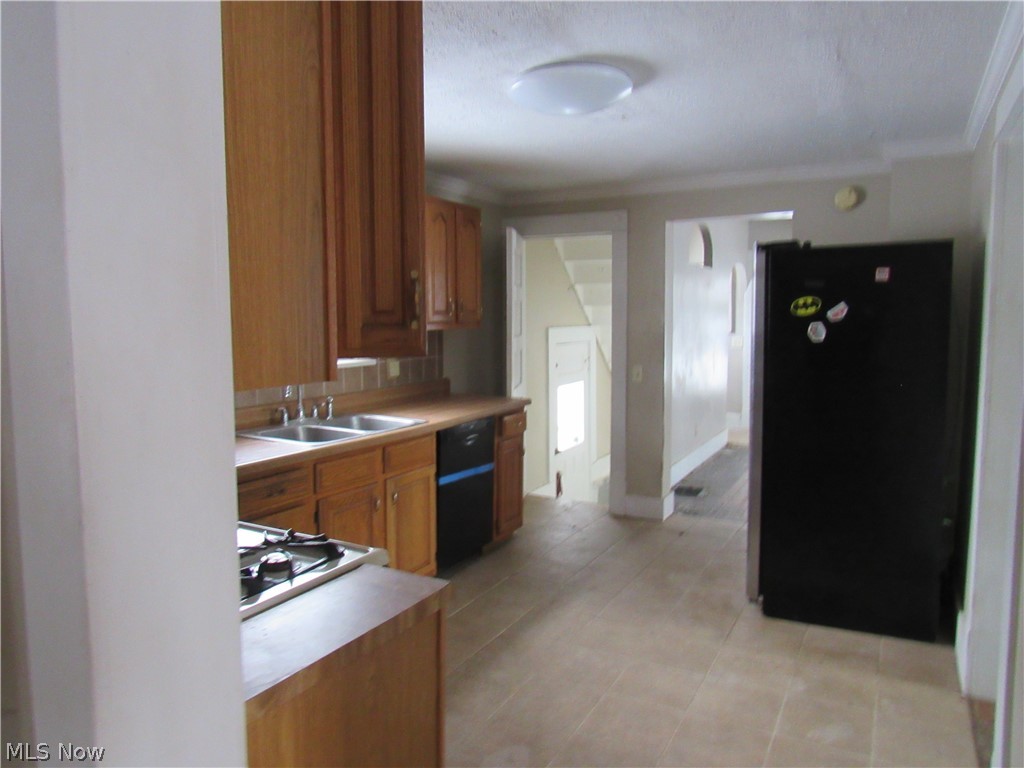 406 W Indiana Avenue Sebring OH 44672