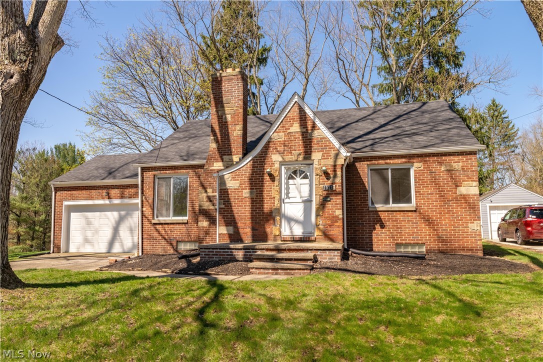 1521 Edgemoor Avenue Akron OH 44313
