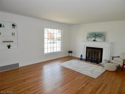 6361 S Canterbury Road Parma OH 44129