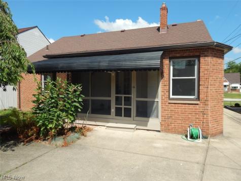 6361 S Canterbury Road Parma OH 44129