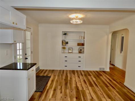 6361 S Canterbury Road Parma OH 44129