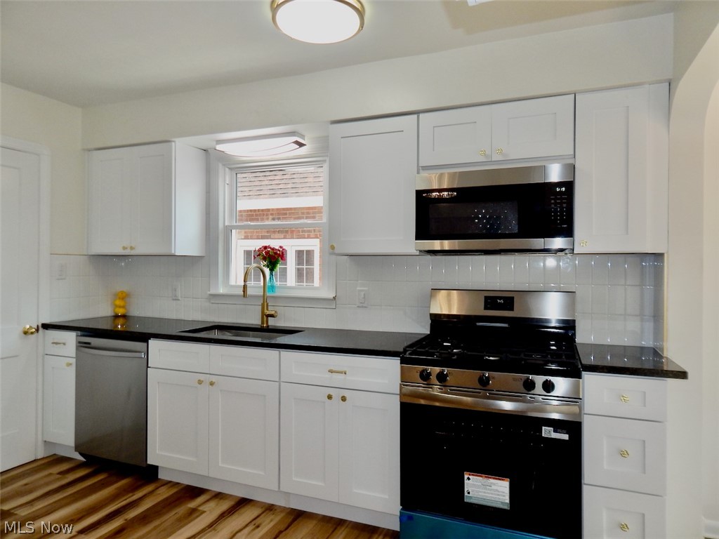 6361 S Canterbury Road Parma OH 44129