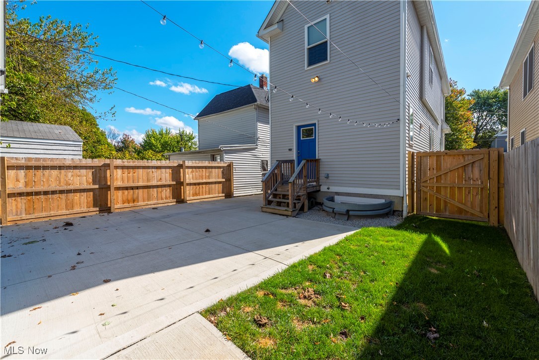 7510 Elton Avenue Cleveland OH 44102