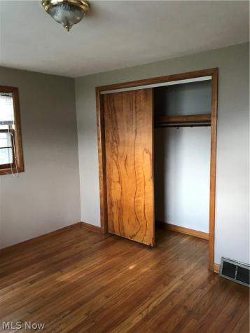 1017 Milford Street NE Canton OH 44714