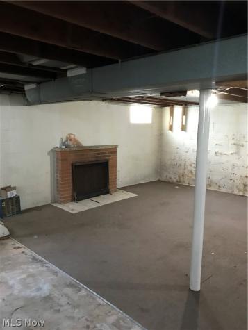 1017 Milford Street NE Canton OH 44714
