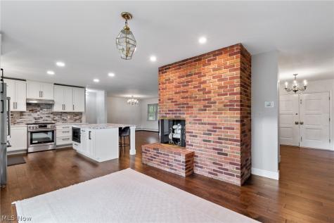 1212 Buena Vista Street NE Canton OH 44714