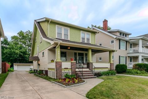 9815 Parkview Avenue Garfield Heights OH 44125
