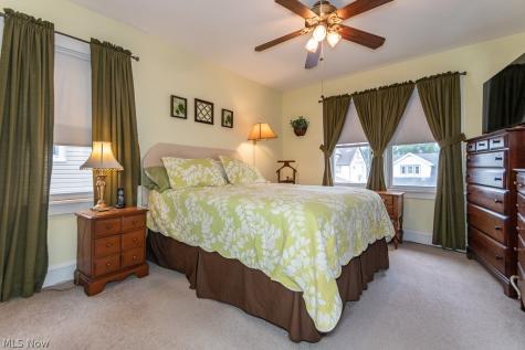9815 Parkview Avenue Garfield Heights OH 44125