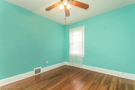 9815 Parkview Avenue Garfield Heights OH 44125