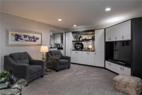 1908 Adena Lane Mayfield Heights OH 44124