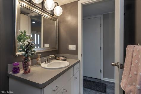 1908 Adena Lane Mayfield Heights OH 44124
