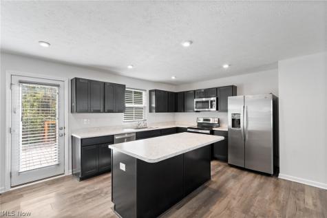 3208 Sunny Brook Drive Akron OH 44312