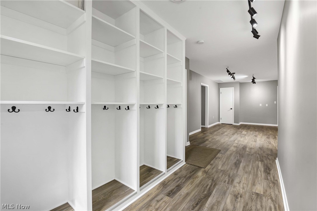 3596 Canterbury Road Westlake OH 44145