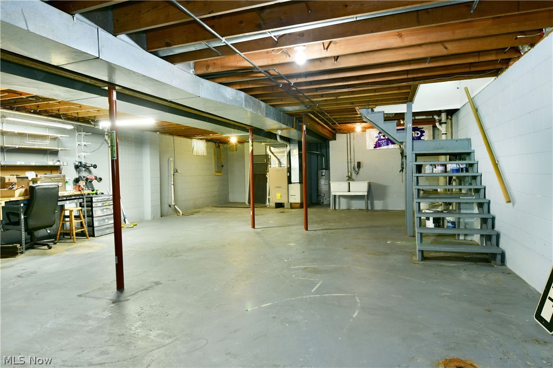 541 N Rhodes Avenue Niles OH 44446