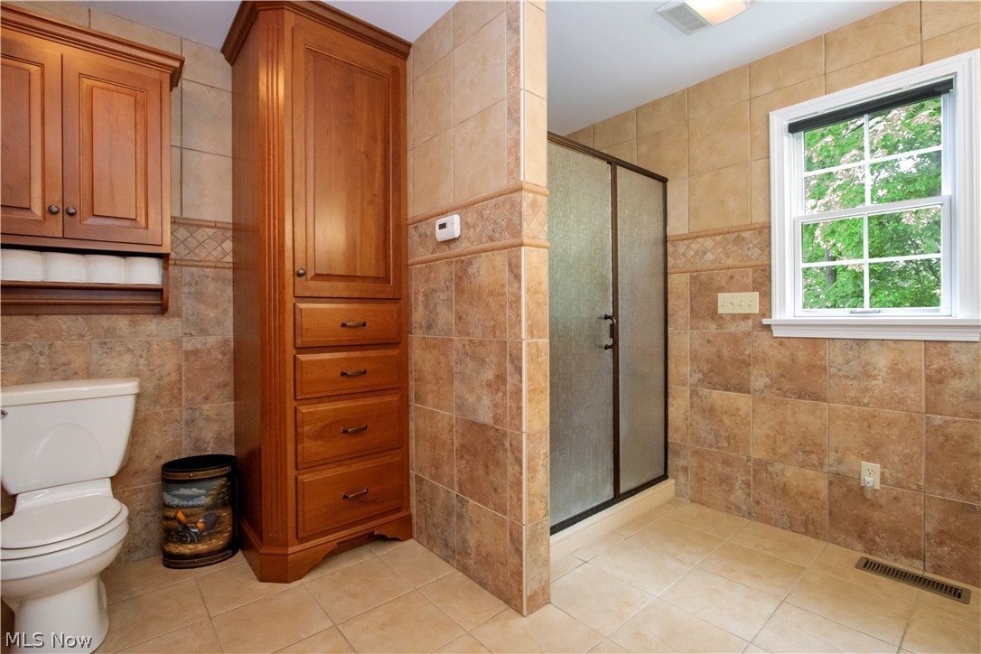 7537 Township Road 317 Millersburg OH 44654