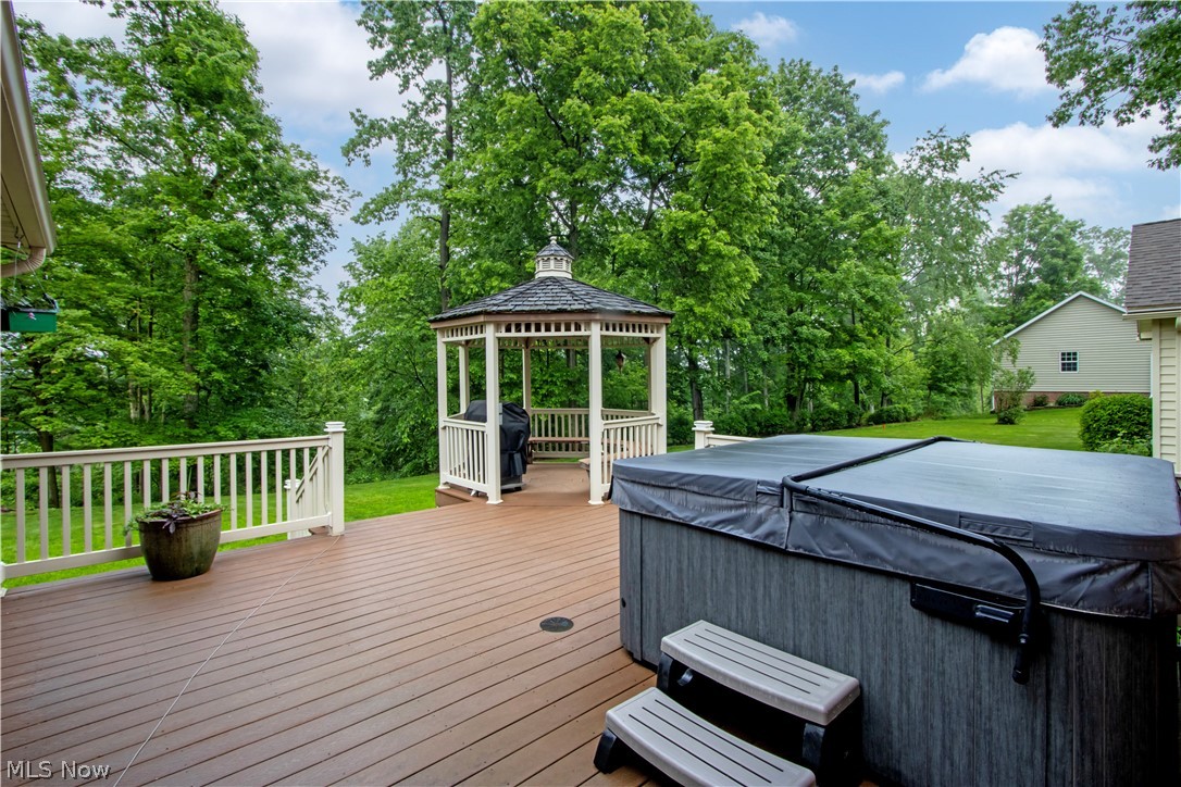 7537 Township Road 317 Millersburg OH 44654