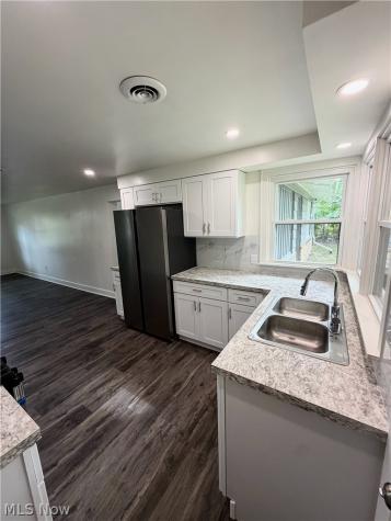 4518 Sheridan Road S Youngstown OH 44514